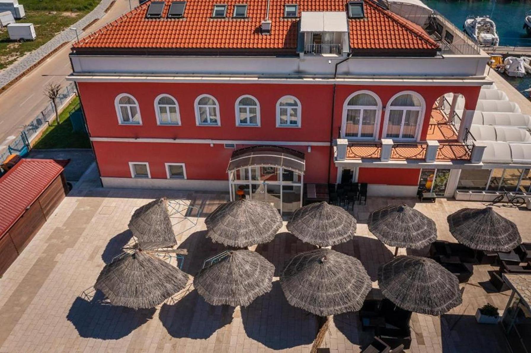 Villa Arcadium Tribalj Exteriör bild